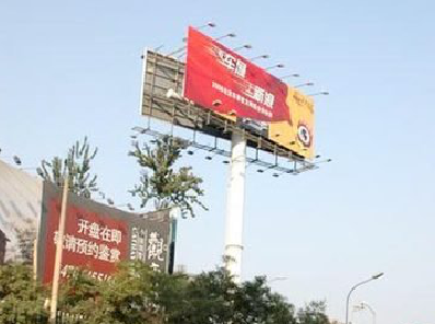 王屋户外广告怎么做才能让人一眼记住？